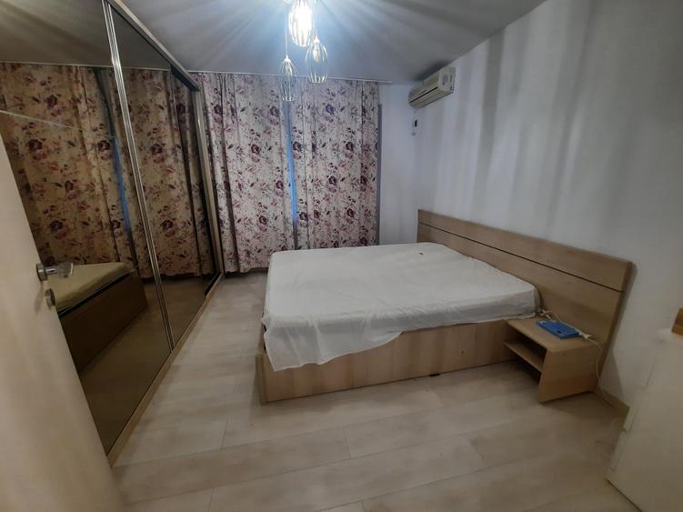 Apartament cu 3 camere decomandat în 13 Septembrie
