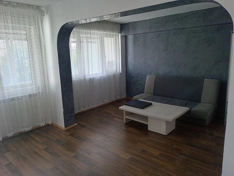 Apartament cu 2 camere decomandat în Mărăței