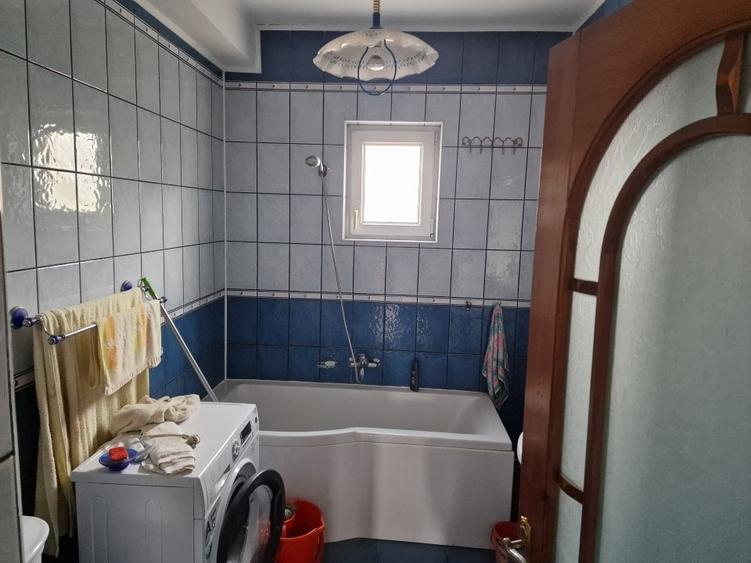 Casă individuală cu 5 camere cu Canalizare în Burdujeni