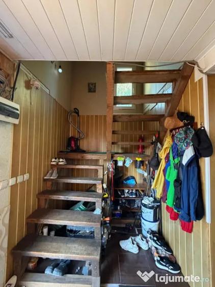 Casă cu 5 camere cu Teren 300 Mp în Bariera Vâlcii