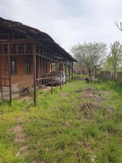 Casă cu 4 camere în Bratovoești