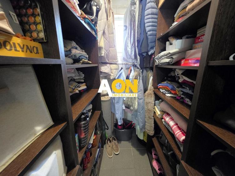 Apartament cu 3 camere decomandat, mobilat în Ampoi 3