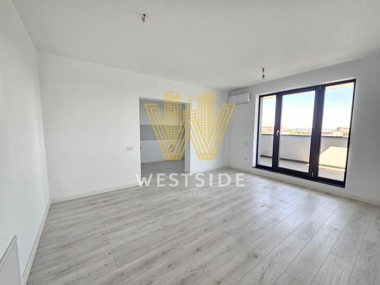 Apartament cu 3 camere semidecomandat în Aradului