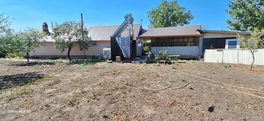 Casă cu 3 camere cu Teren 780 Mp în Troianul