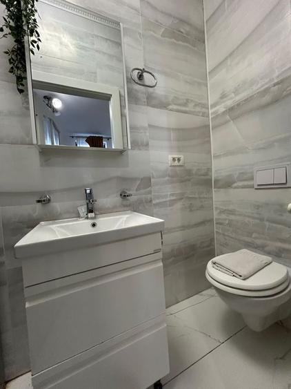 Apartament cu 3 camere, mobilat în Tineretului