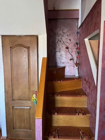 Apartament cu 3 camere semidecomandat în Exterior Vest