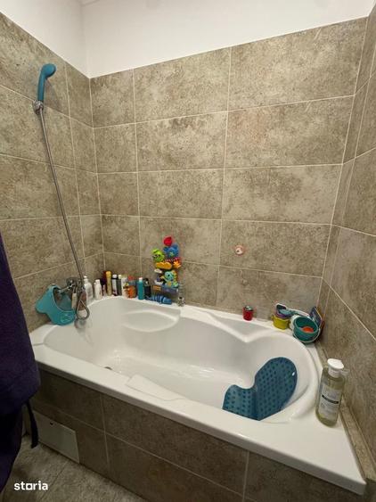 Apartament cu 3 camere decomandat, mobilat în Militari