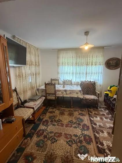 Casă cu 4 camere cu Teren 250 Mp în Podari