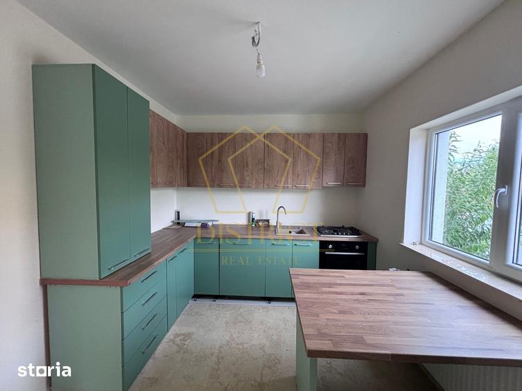 Casă cu 4 camere cu Teren 250 Mp în Ghiroda