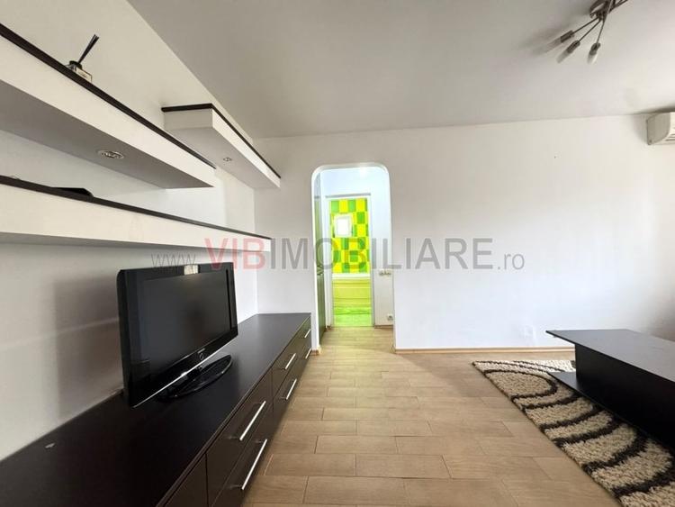 Apartament cu 3 camere semidecomandat în Militari