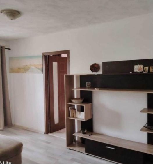 Apartament cu 2 camere semidecomandat în Km 4-5