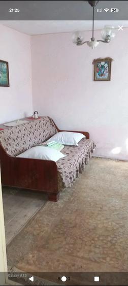 Casă cu 8 camere cu Teren 8888 Mp în Central