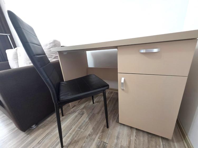 Garsonieră decomandată în Roșu