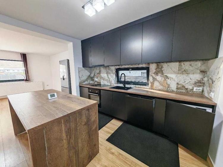Casă cu 4 camere cu Teren 480 Mp în Central