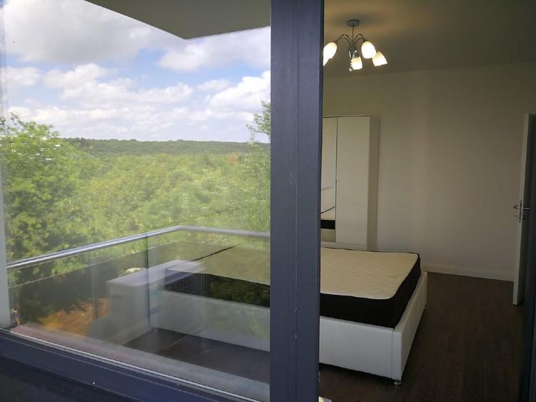 Apartament cu 3 camere decomandat, mobilat în Băneasa