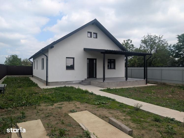 Casă cu 4 camere cu Teren 350 Mp în Hemeiuș