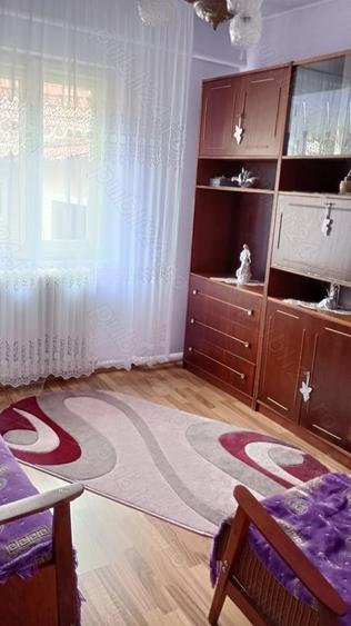 Casă cu 4 camere în Vulcan