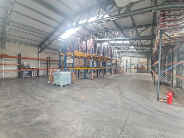 Spațiu industrial, de 600 mp, în Sântion