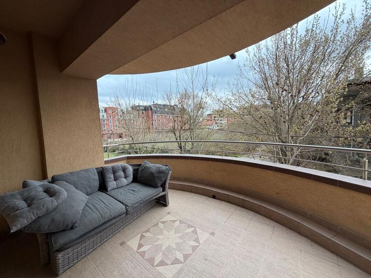 Apartament cu 4 camere decomandat, mobilat în Șoseaua Nordului