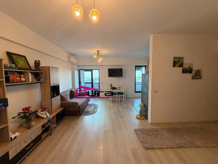 Apartament cu 2 camere decomandat în Peco