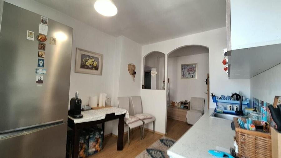 Apartament cu 3 camere decomandat, mobilat în Iancului