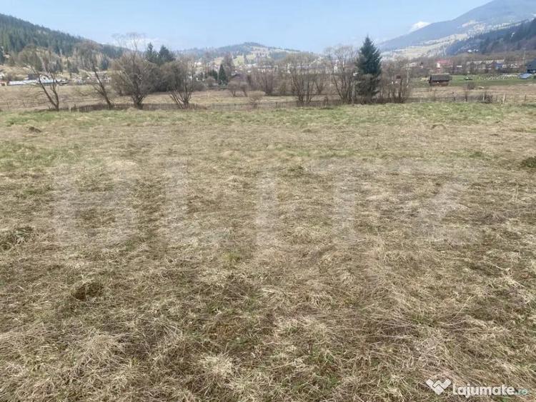 Teren de 4047 mp, în Central