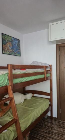 Apartament cu 4 camere semidecomandat, mobilat în Tomis Nord
