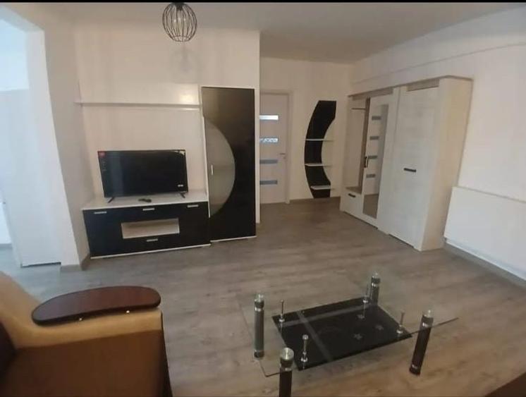 Apartament cu 2 camere decomandat în Bariera Vâlcii