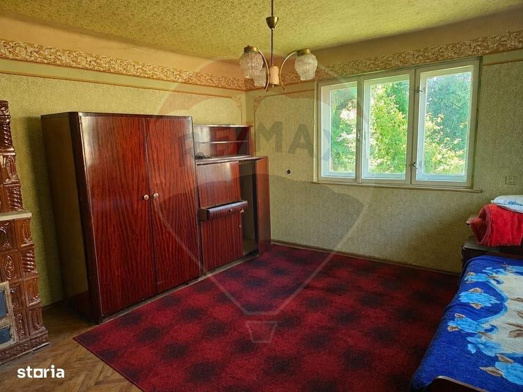 Casă cu 4 camere în Central