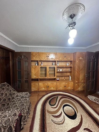 Apartament cu 2 camere semidecomandat în Pod