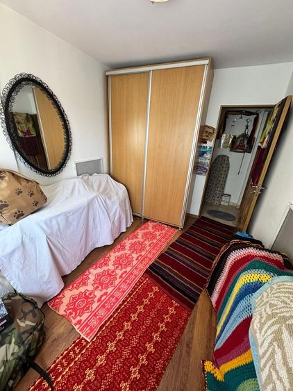Apartament cu 4 camere decomandat, mobilat în CET