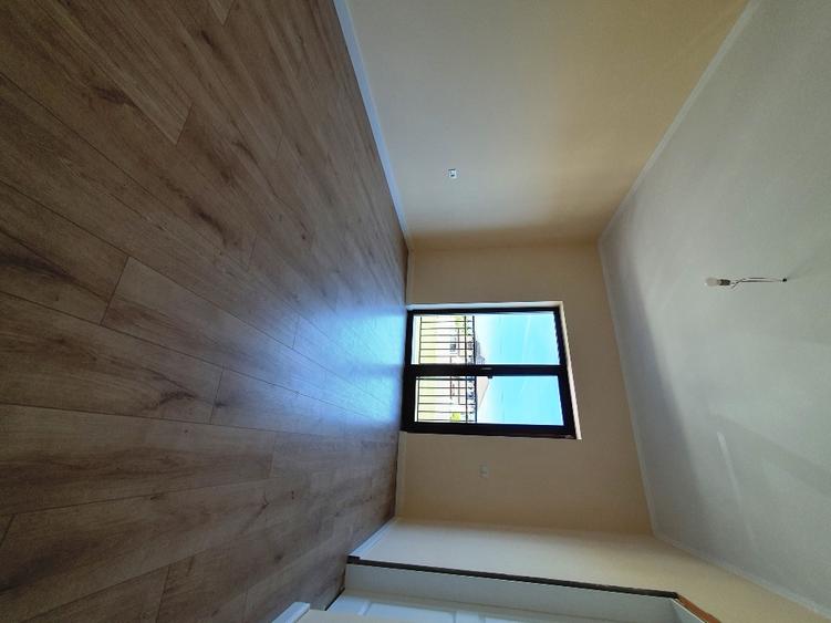 Duplex cu 5 camere cu Teren 300 Mp în Dumbrăvița