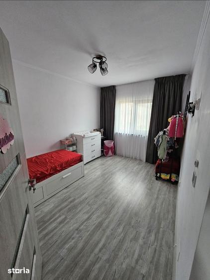 Casă cu 4 camere cu Teren 300 Mp în Bordei