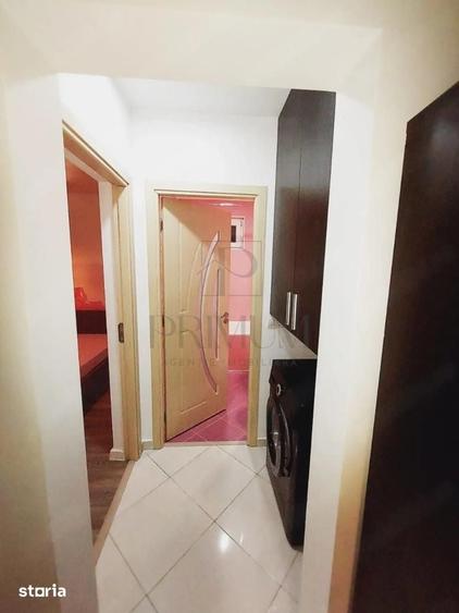 Apartament cu 3 camere decomandat în Soarelui