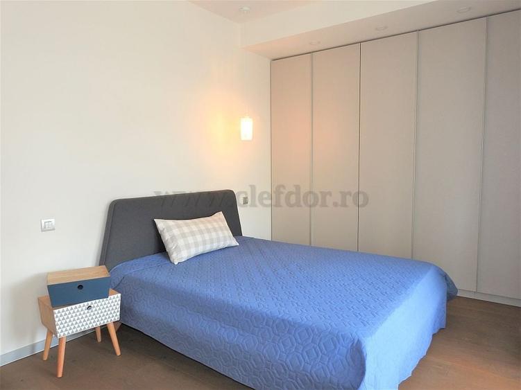 Apartament cu 4 camere decomandat, mobilat în Iancu Nicolae