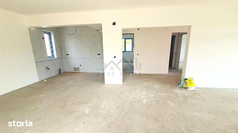 Casă cu 3 camere cu Teren 452 Mp în Gălbinași