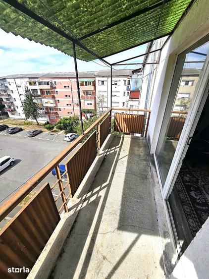 Apartament 2 camere semidecomandat, Micro 16 Str. Universului nr. 8 - 8