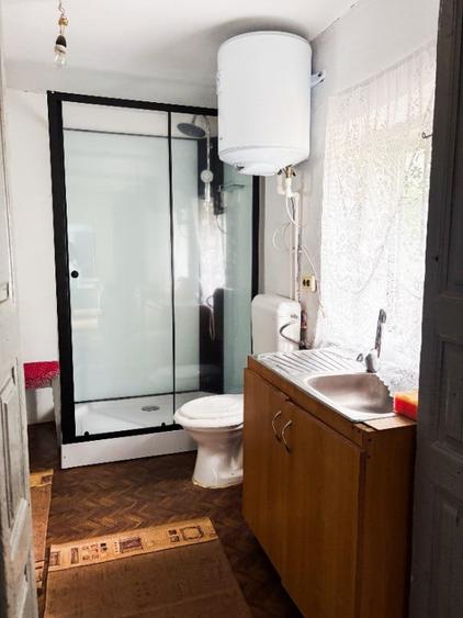 Casă cu 6 camere cu Teren 1247 Mp în Clănița