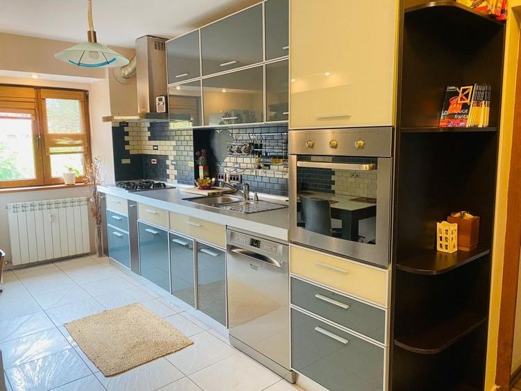 Apartament cu 2 camere decomandat, mobilat în Crângași