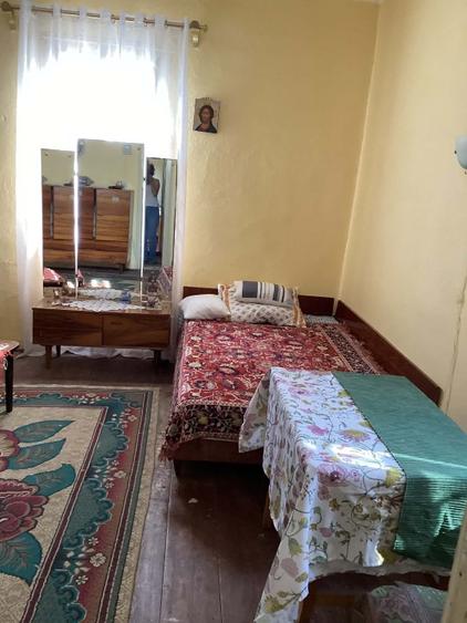 Casă individuală cu 4 camere cu Teren 1700 Mp în Vânători
