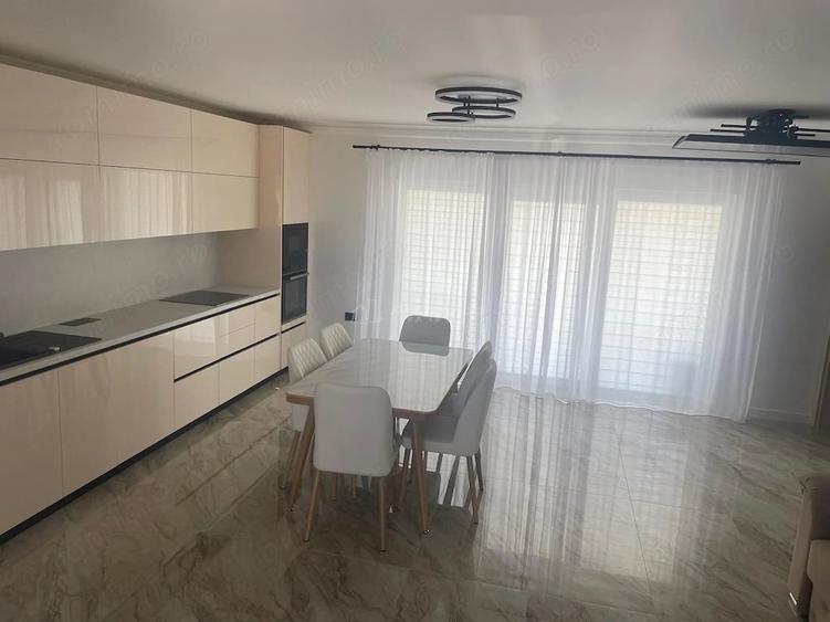 Casă cu 4 camere cu Teren 614 Mp în Vladimirescu