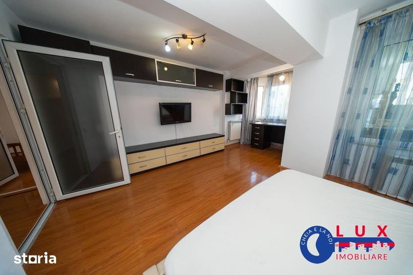 Apartament cu 3 camere decomandat în Babadag