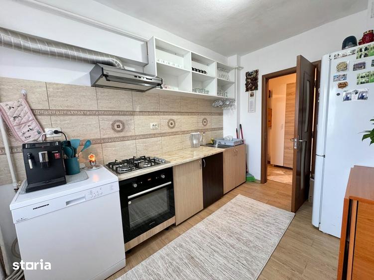 Apartament cu 2 camere decomandat în Energiei