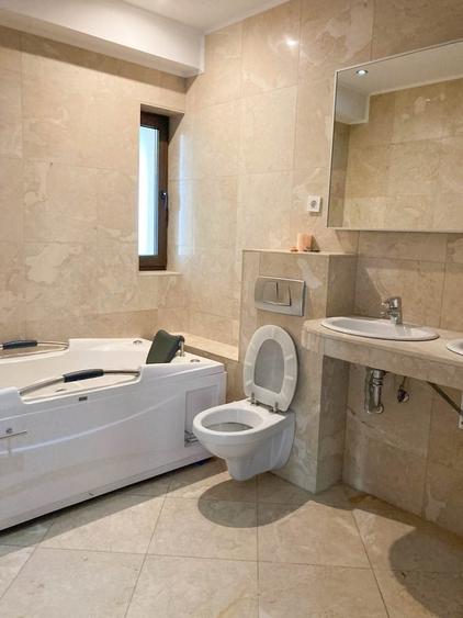 Apartament cu 2 camere decomandat în Băneasa