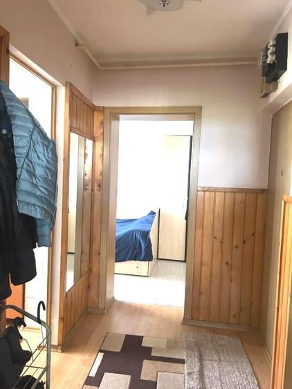 Apartament cu 3 camere decomandat în Triaj