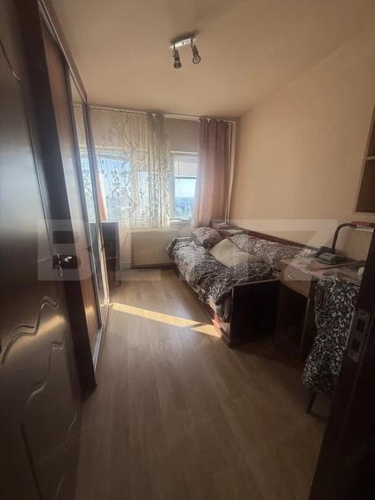 Apartament cu 3 camere decomandat în Micro 6