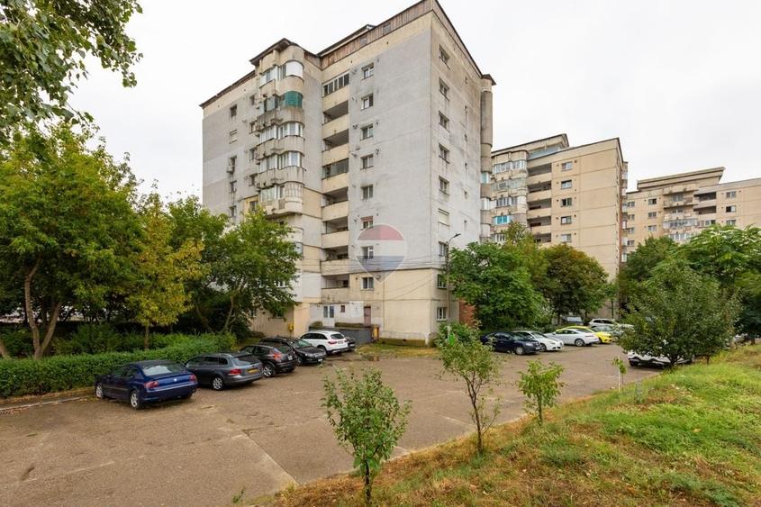 Apartament cu 3 camere decomandat în Nord