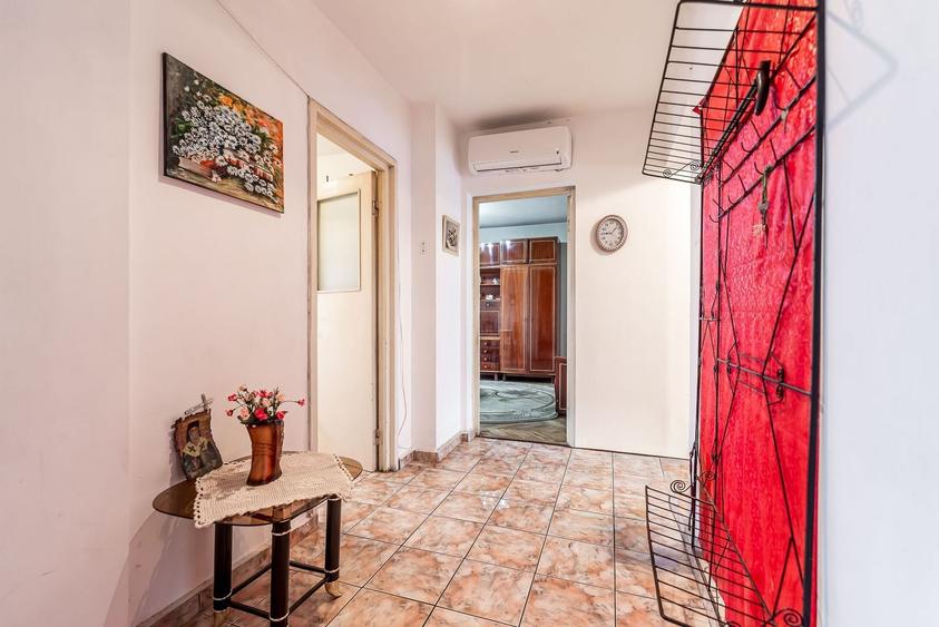 Apartament cu 4 camere decomandat în P-ța Gării