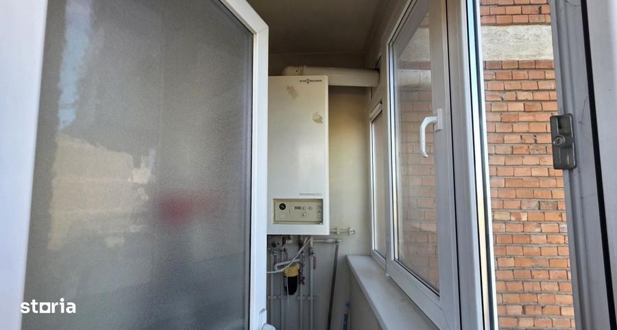 Apartament cu 4 camere decomandat în Complex Studențesc