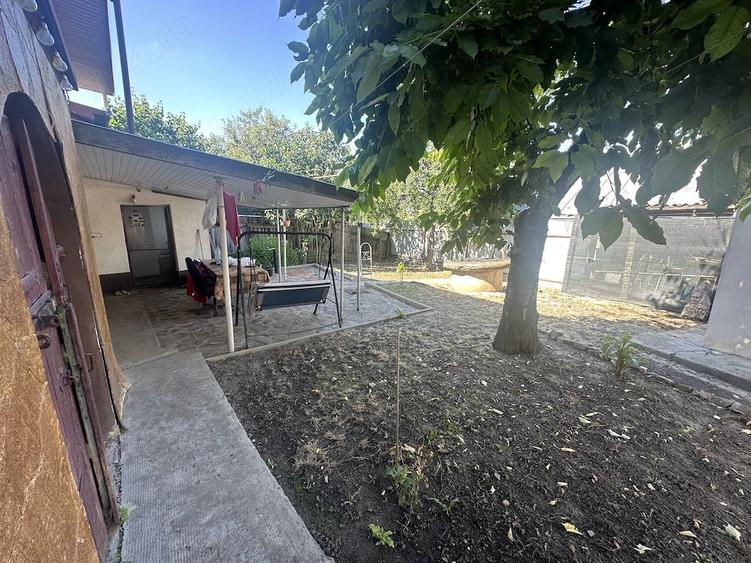 Casă cu 3 camere cu Teren 380 Mp în Central